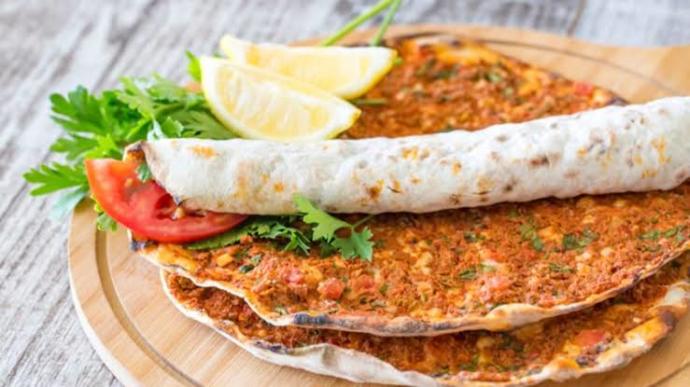Sizce Lahmacun Mu Pizza mı Yoksa Hamburger Mi 🙄😁?