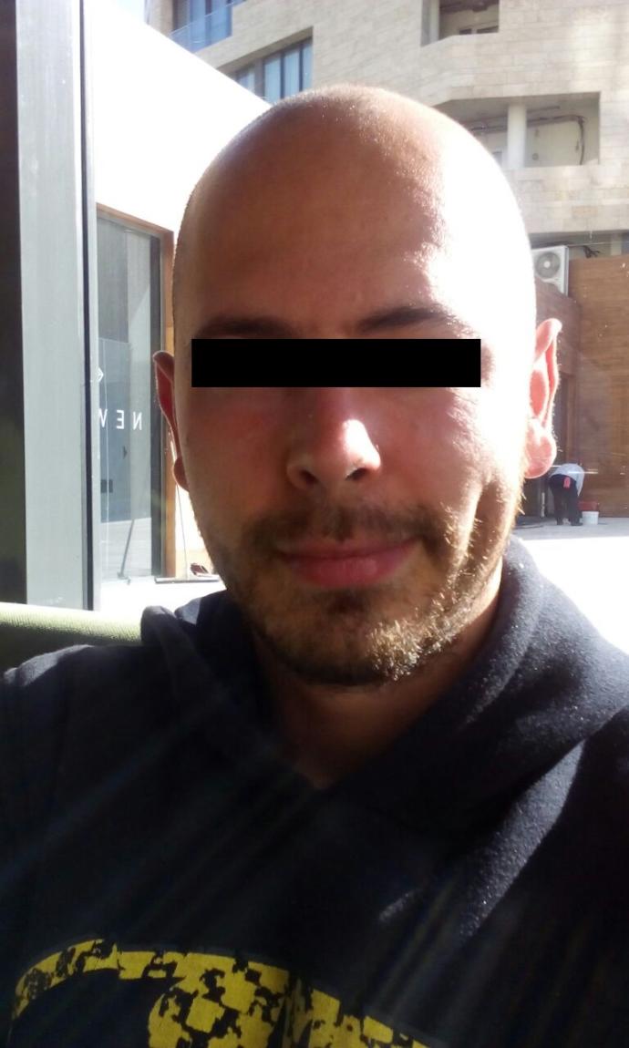 Johnny Sins'e benziyor muyum?