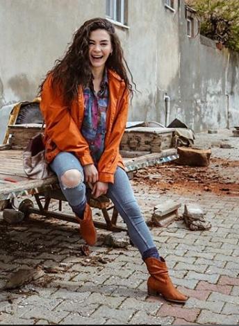 HERCAİ EBRU ŞAHİN GÜZEL Mİ SİZCE?
