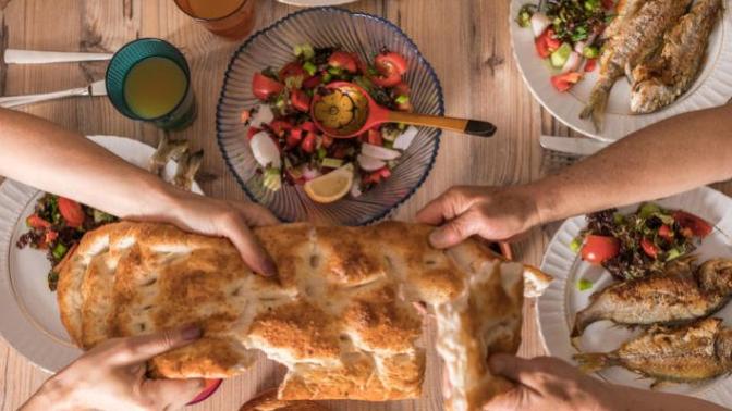 İftar hazırlayan eş/sevgili mi daha fedakardır, sahur hazırlayan mı?