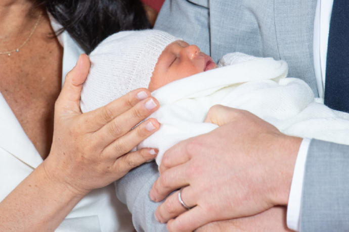 İşte Meghan Markle ve Prens Harry'nin Bebeklerinin İlk Fotoğrafı. Çocuk bir kral mı?