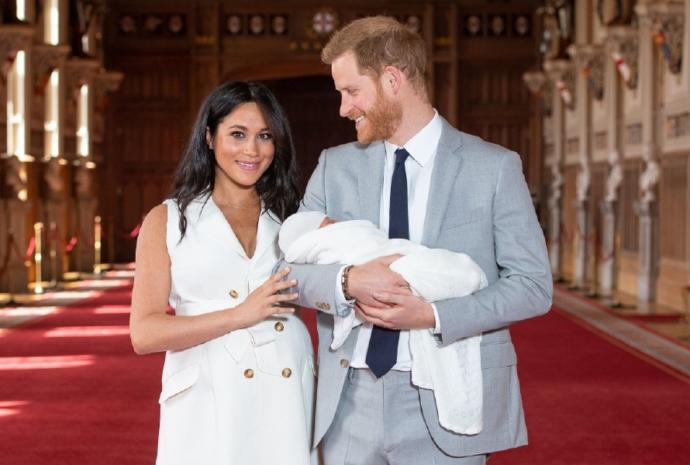 İşte Meghan Markle ve Prens Harry'nin Bebeklerinin İlk Fotoğrafı. Çocuk bir kral mı?