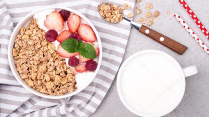 Diyette yulaf ezmesi mi, yoksa granola mı tercihiniz olur?