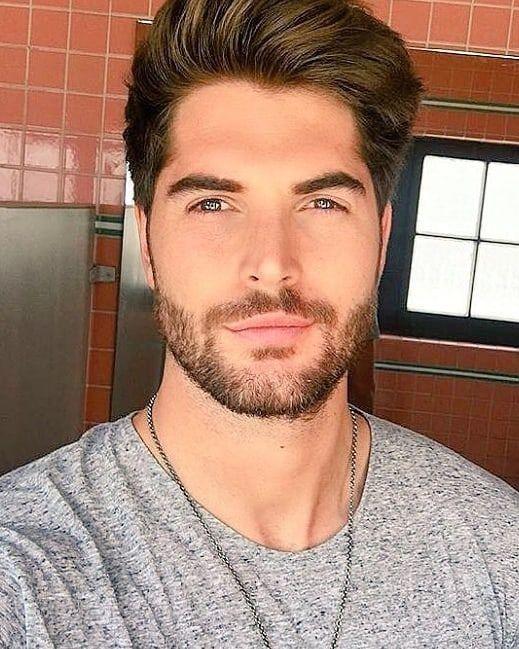 beğendiğim 4 erkek modelden hangisi daha yakışıklı?