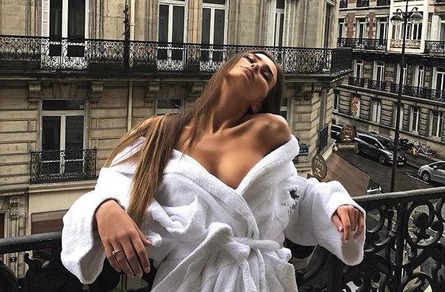 Çıplaklık mı daha tahrik edici yoksa seksi kıyafetler mi?
