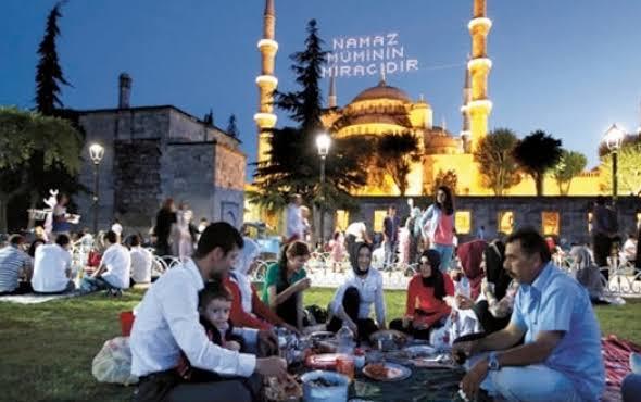 Ramazan bitiyor diye hüzünleniyor musunuz?