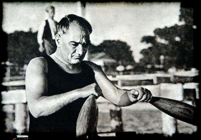 Atatürk'ün gençlere ve spora verdiği bu önemi ayakta tutabilecek miyiz?