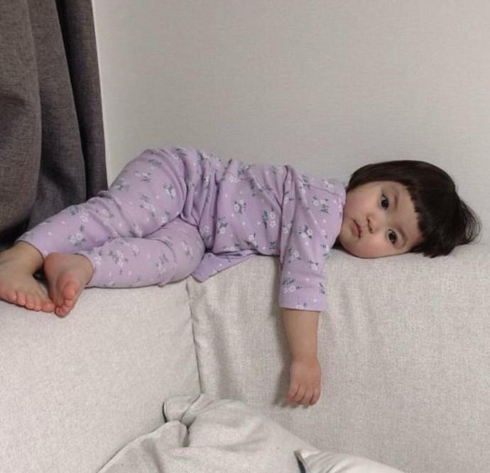 Fotoğraftaki çocuğun ismini bilen var mı ya çok tatlıııı?
