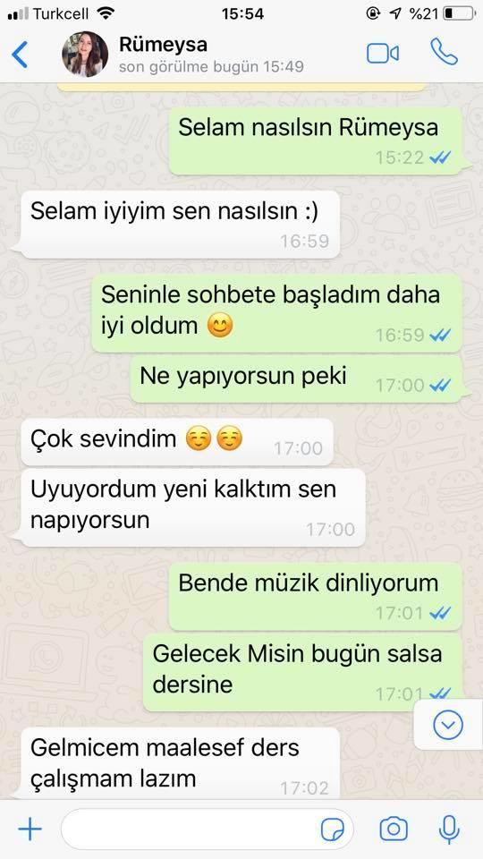Dans Kursunda Tanıştığım Bir Kıza Hediye Alacağım Diye Onu Cafeye Davet Ettim Sizce Ne Yapmalıyım?