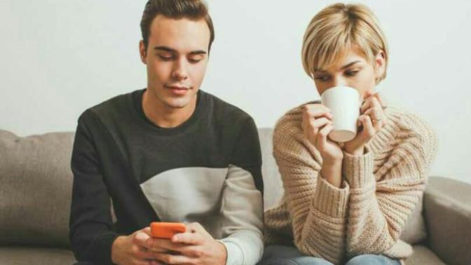 Whatsapp da mavi tiki kapatan sevgilinin amacı nedir?