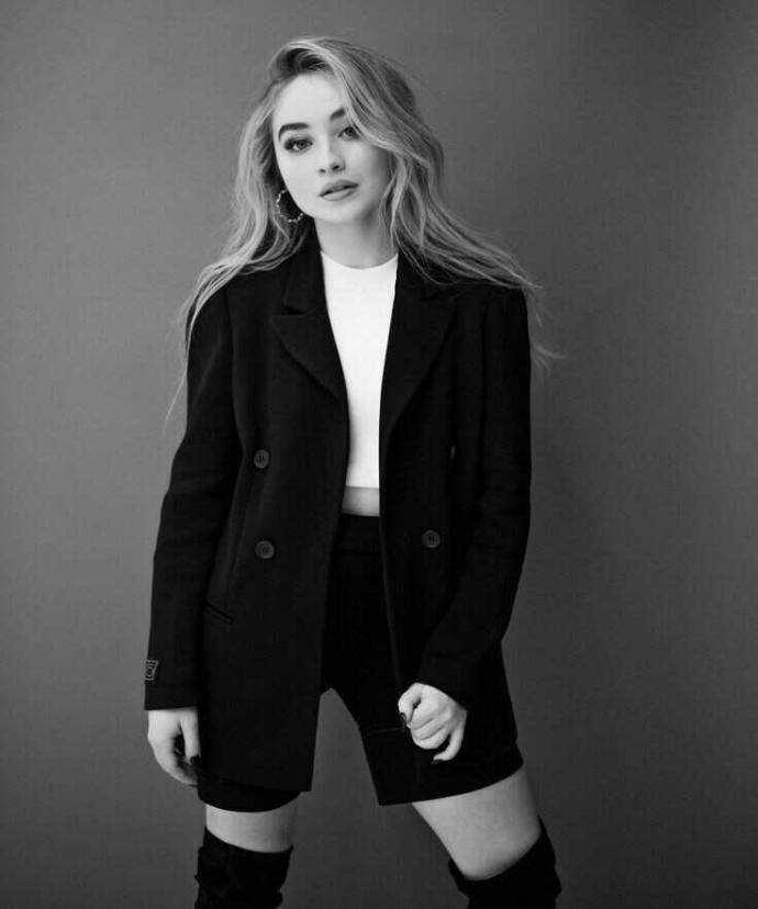Sabrina Carpenter dinlermisiniz😊?
