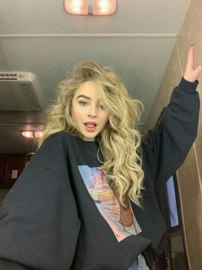 Sabrina Carpenter dinlermisiniz😊?