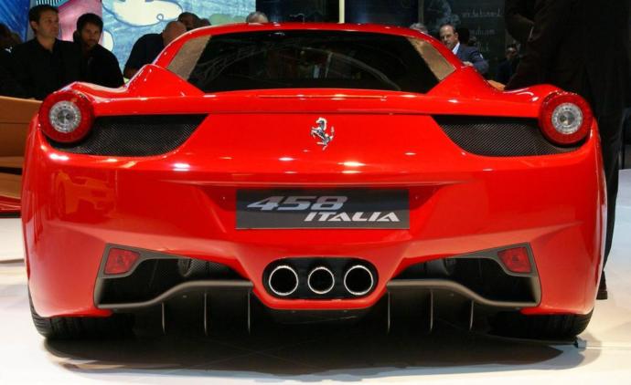 Dünyanın en Pahalı Arabası Ferrarimi yoksa Bugatti mi bakın ve Kararınızı verin?