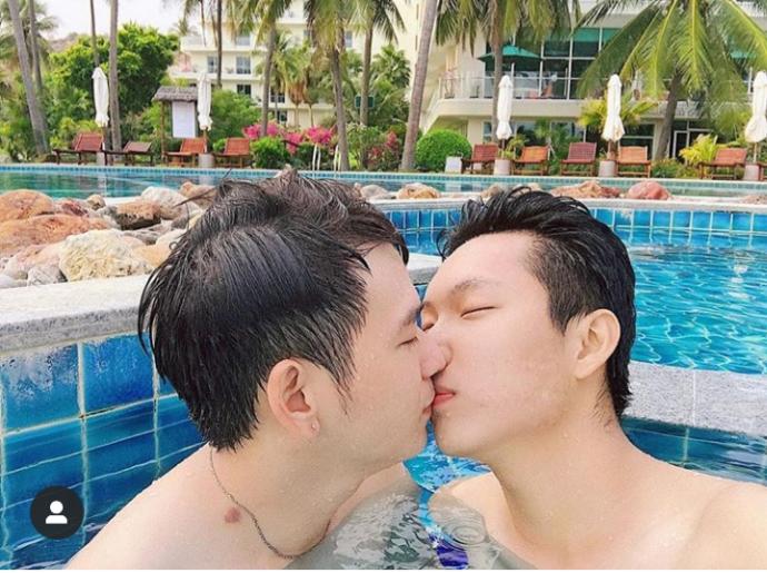 Gay evlilik sizce ülkemize gelmeli mi?