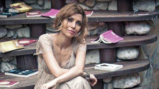 Abdullah Şevki'nin ardından Elif Şafak'ın da çocuk istismarını öven kitap yazdığı ortaya çıktı. Ne düşünüyorsunuz?