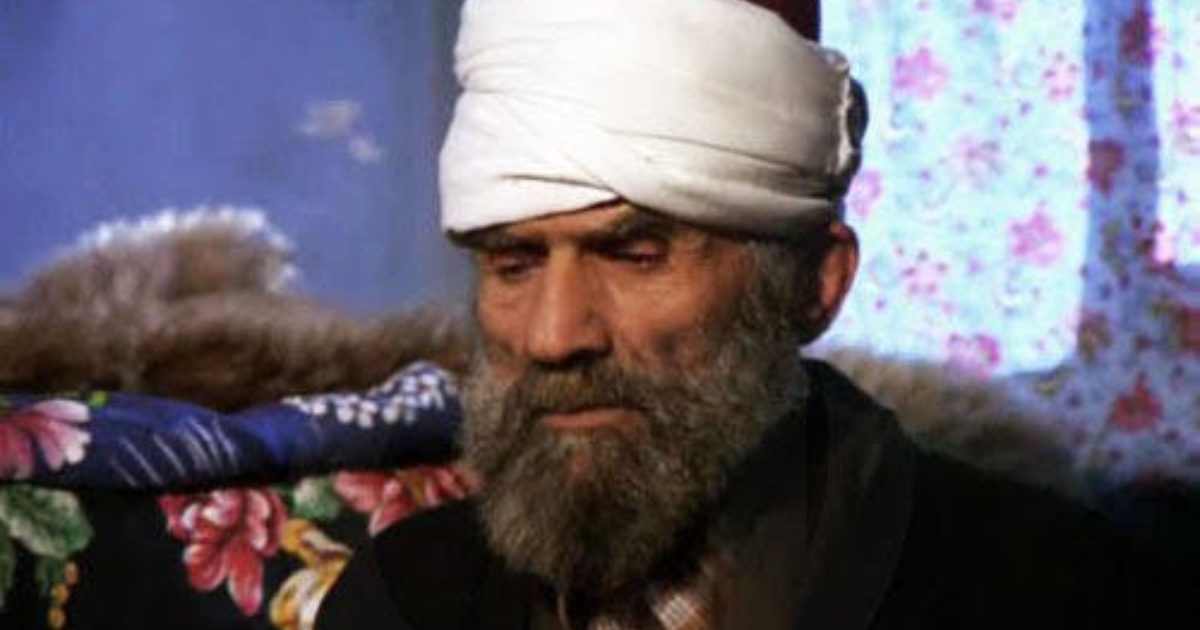 Dizilerde Filmlerde Falan Hocalar Neden Uckagitci Ve Duzenbaz Olarak Gosteriliyor Kizlarsoruyor