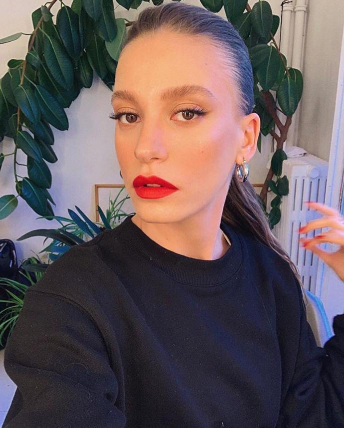 Serenay Sarıkaya mı Fahriye Evcen mi daha güzel?