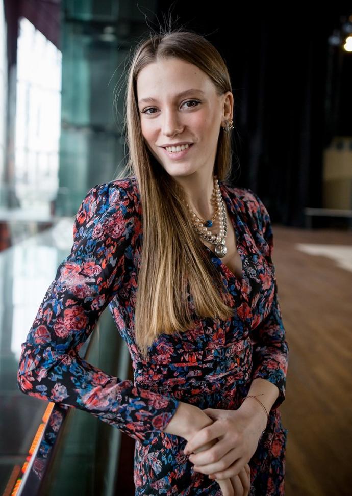 Serenay Sarıkaya mı Fahriye Evcen mi daha güzel?