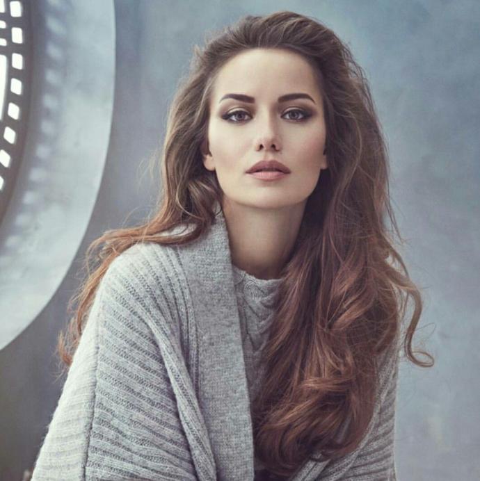 Serenay Sarıkaya mı Fahriye Evcen mi daha güzel?