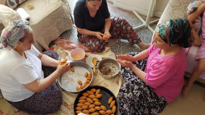 Geçmişten günümüze evinizde yapılan bayram hazırlıkları nelerdir?