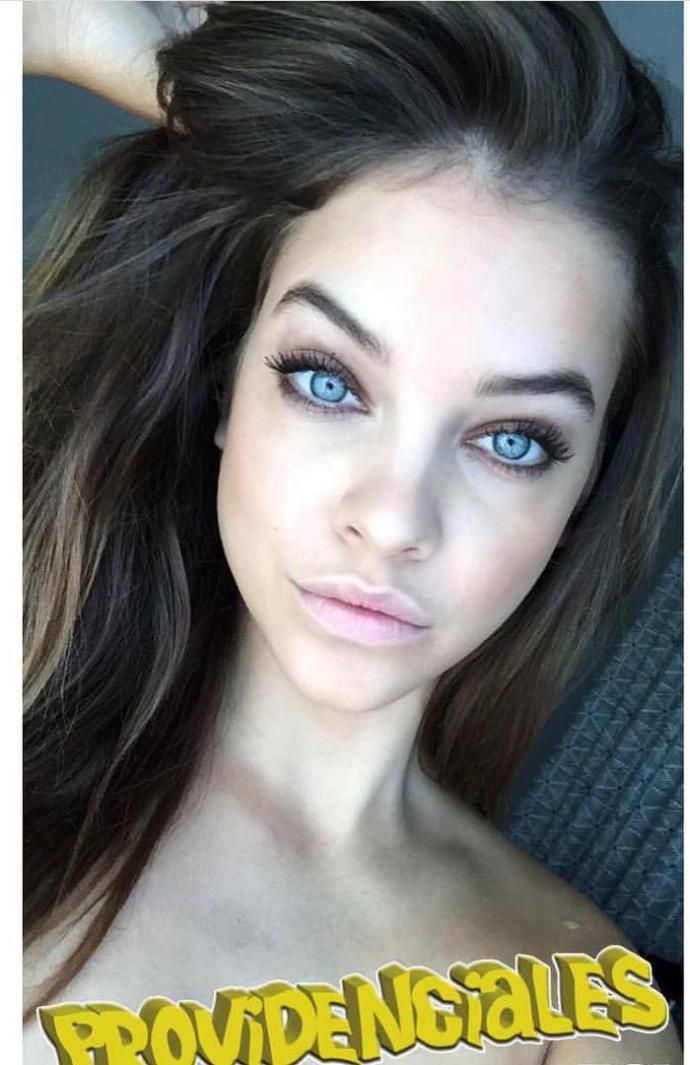 Barbara Palvin mi daha güzel Beren Saat mi?