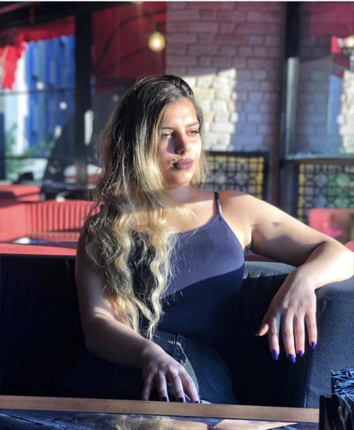 Seksi, kadınsı pozlar nasıl verilir?