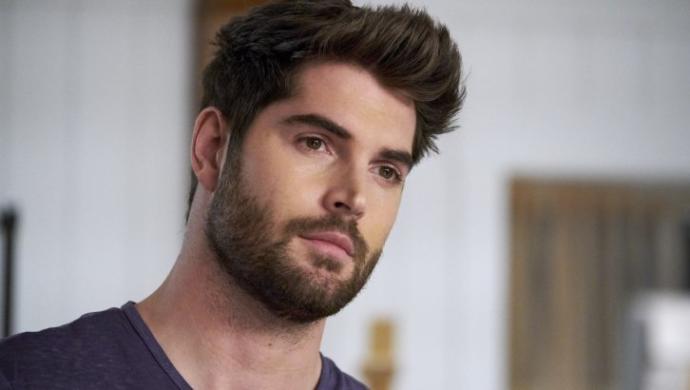 Dünyanın En Yakışıklı 100 Erkeği Yarışında Yarı Final Nick Bateman vs Barış Arduç Hangisi Finale çıkar?