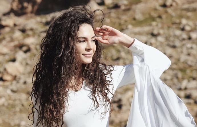 Türkiye'deki hangi kadın ünlü sizin güzellik anlayışınızı en iyi şekilde yansıtıyor?