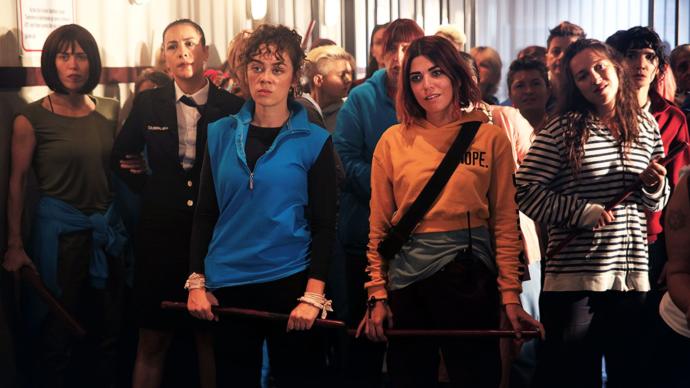 Netflix'in satın aldığı ilk Türk dizisi Avlu oldu! Takip ettiğiniz dizileri para verip izler misiniz?