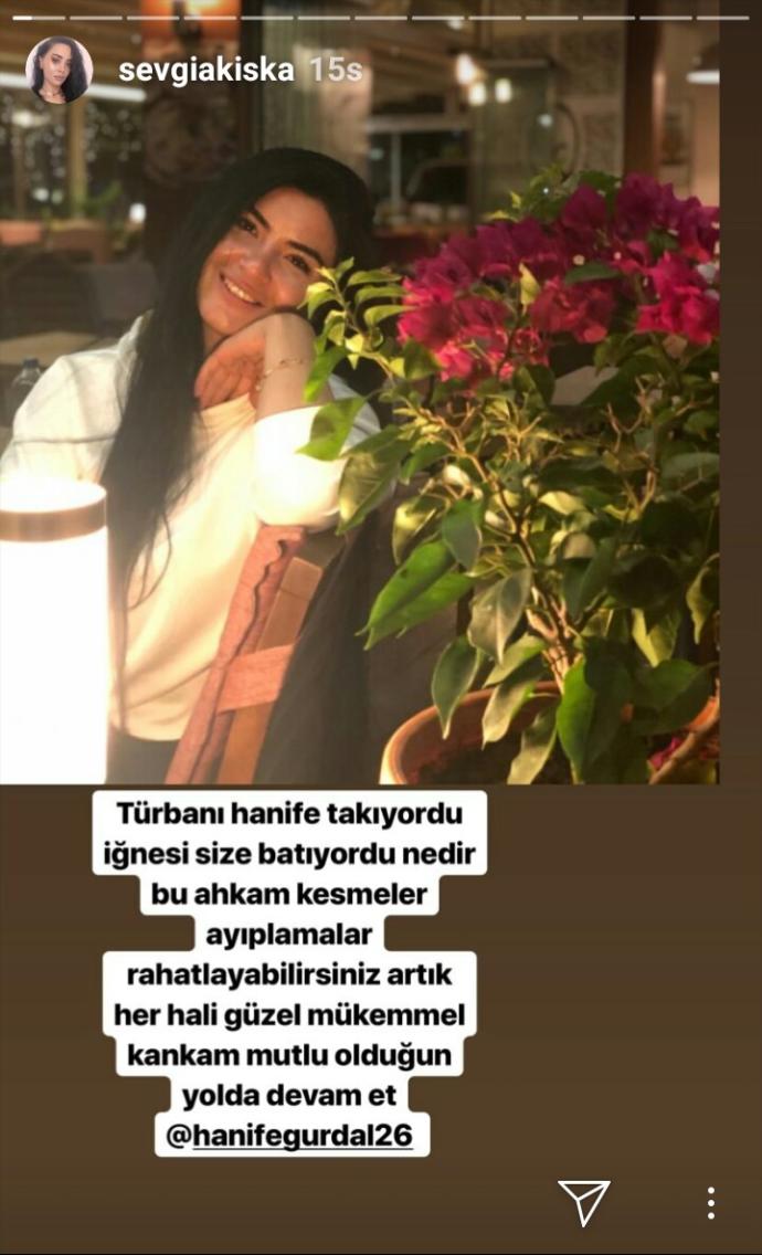 Tanıştığında başörtülü/başörtüsüz olan kadın evlendikten sonra başörtüsünü kendi isteğiyle çıkarır veya takar ise tepkin ne olur?