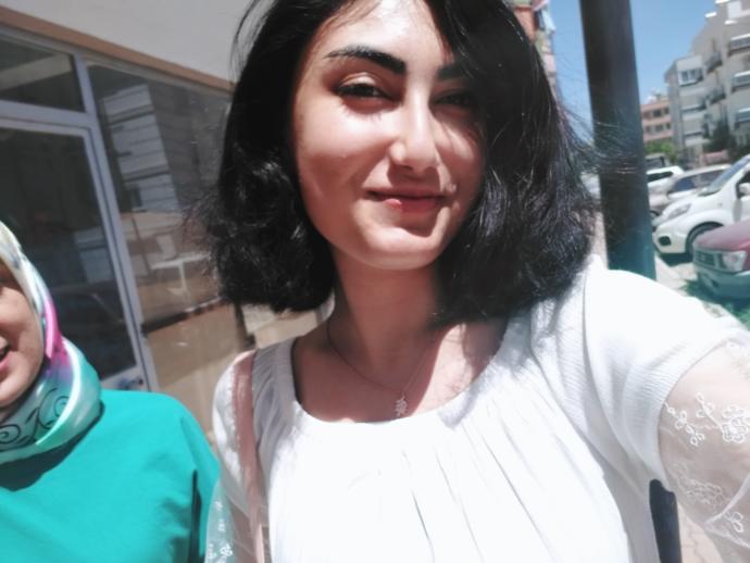 Yine saçlarım ile derdim var ne yapmalıyım?