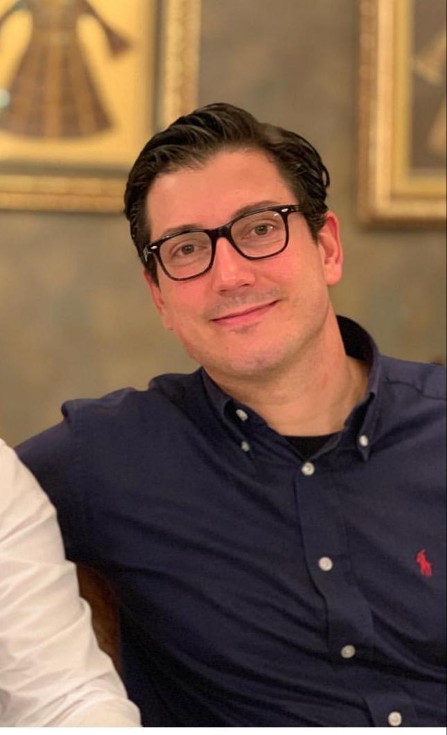 Sosyal medyadan takip ettiğiniz hayranı olduğunuz kişiler var mı?