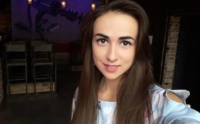 Kocasının testislerini sıkarak kısır bırakan Rus genç kadın?