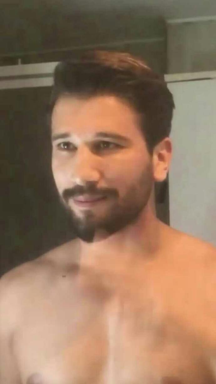 Reynmen mi adem Kılıççı mi daha yakışıklı?