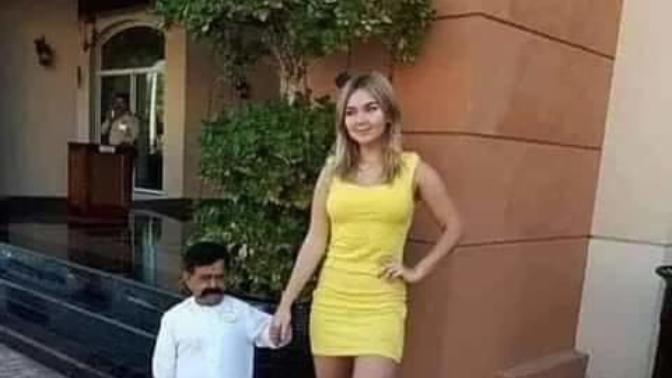 Bu abla katarlı, bu adamı çok seviyor. Adamın 740 milyon dolarının hiç bir anlamı olmadığını söylüyor 
İşte Gerçek Aşk
ŞAHSEN?