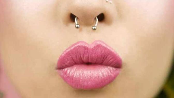 Gözlük / piercing tarzı unsurlar güzelliğe gölge düşürür mü sizce?