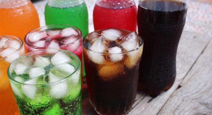 Kola gibi gazlı içecek bağımlığından kurtulmak için neler yapabilir?
