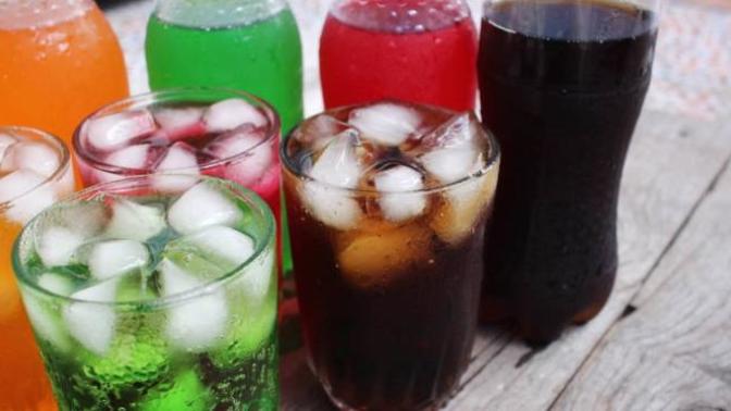 Kola gibi gazlı içecek bağımlığından kurtulmak için neler yapabilir?