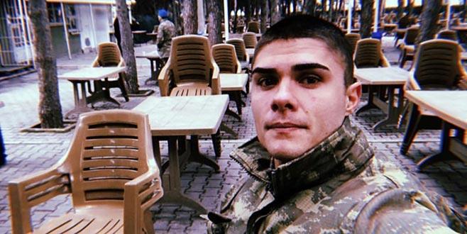 Askere giden ünlüler arasından askerlik en çok hangisine yakışmış ?