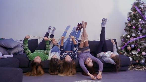 Koltukta baş aşağı uzanırsınız mı?