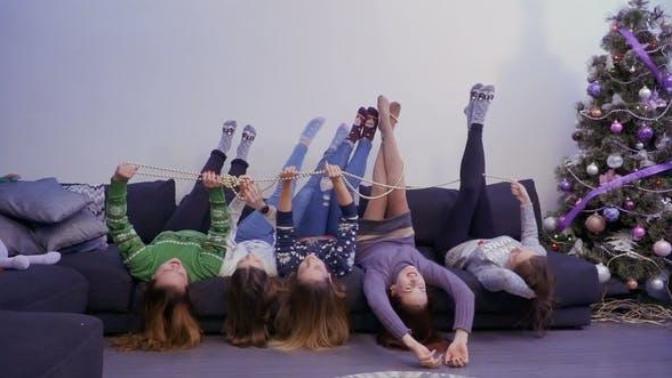 Koltukta baş aşağı uzanırsınız mı?