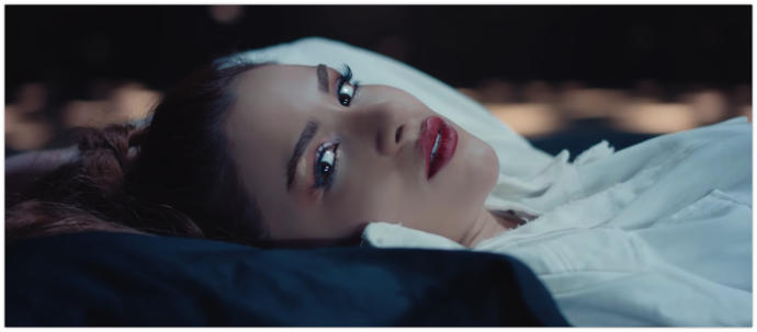 Feride Hilal Akın'ın Yok Yok şarkısı çalıntı mı?
