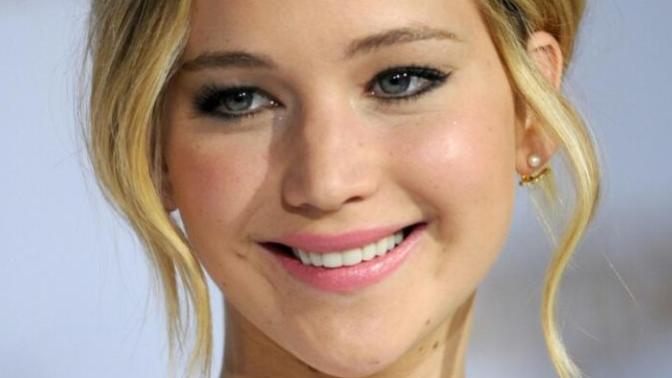 Sence en güzel kadın kim - Jennifer Lawrence, Scarlett Johansson veya Kate Upton?