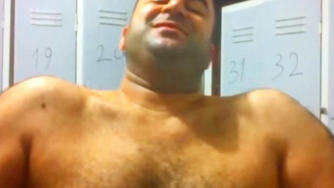 Bilge adam reis (resimdeki) kim?