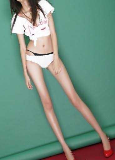 Erkekler çok ince bacağı mı yoksa orta kalınlıktaki bacağı mı daha seksi bulur?