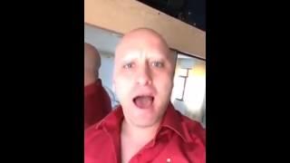 Sizce Johnny Sins mi, İskeletor Taner Sins mi?