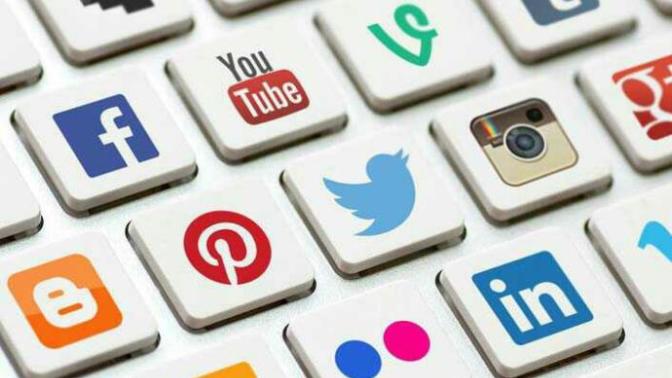 15-20 Yaş Arası gençlerin takıldığı sosyal medya platformu veya bir site varmı?