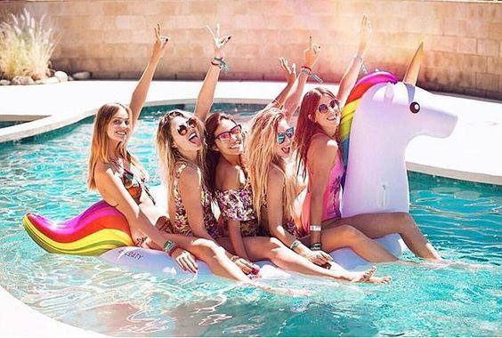 Sizin için tatil fıldır fıldır gezmek mi, evde bütün gün panda gibi yuvarlanmak mı?