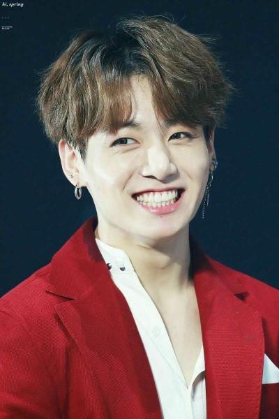 Bu BTS grubundan Jungkook. Kimler tanıyor?