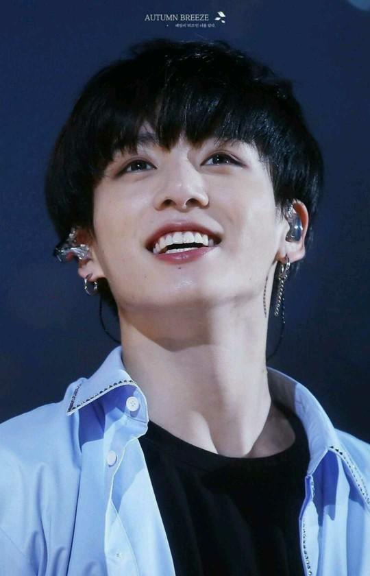 Bu BTS grubundan Jungkook. Kimler tanıyor?